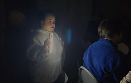 Una maschera gentile alla proiezione a sorpresa